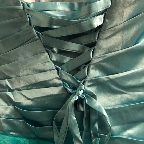 Turquoise silk and tulle short formal/prom dress - Picture 5 of 6